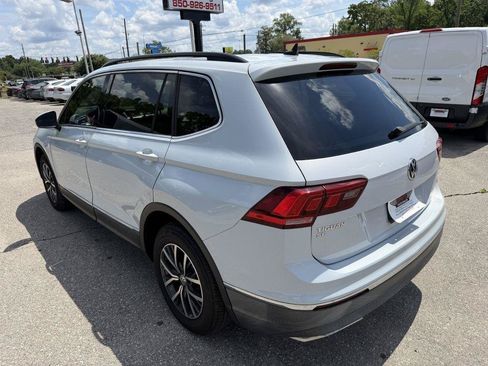 Used 2018 Volkswagen Tiguan SE w/ Panoramic Sunroof Package FWD image 7