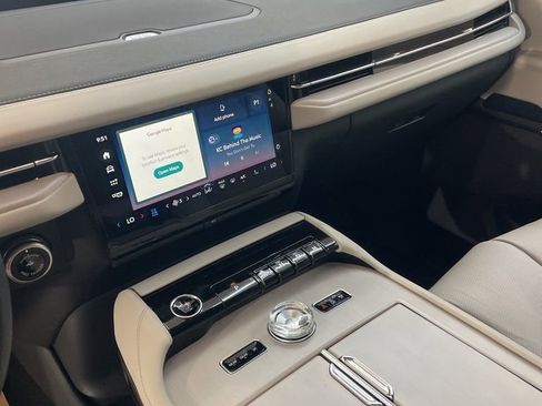 New 2026 Lincoln Navigator L Reserve AWD/4WD image 13