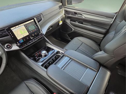 New 2026 Jeep Grand Wagoneer 4WD w/ HD Trailer Tow Package image 13