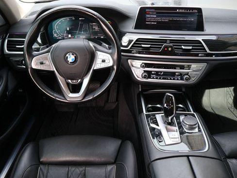 Used 2020 BMW 745e xDrive AWD/4WD image 25