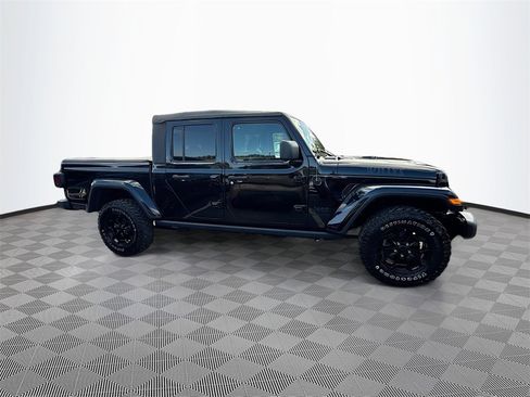 Used 2021 Jeep Gladiator Willys image 5