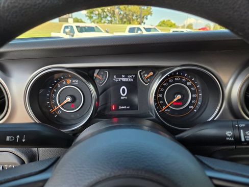 Used 2019 Jeep Wrangler Sport AWD/4WD image 30