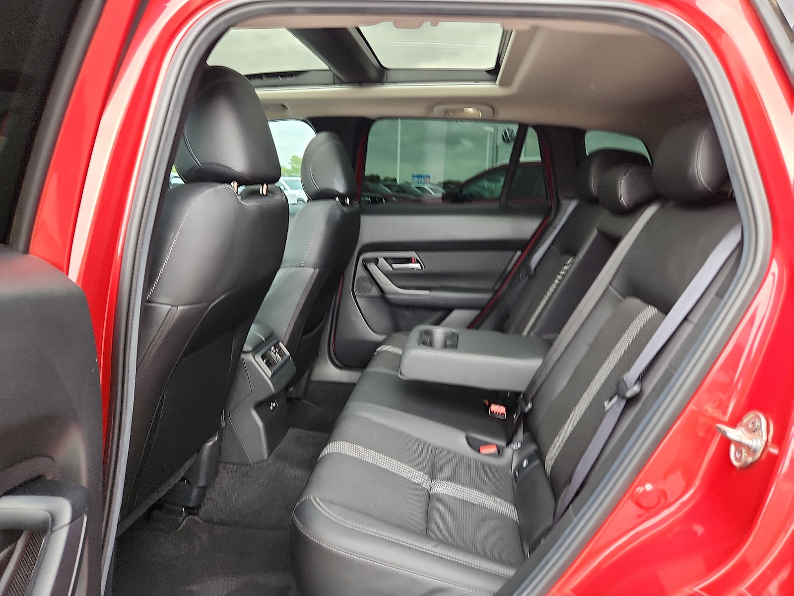 Used 2024 MAZDA CX-50 AWD 2.5 S w/ Premium Package image 11