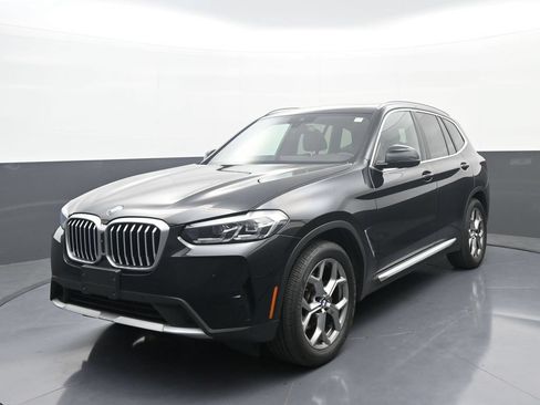 Used 2023 BMW X3 xDrive30i w/ Premium Package AWD/4WD image 3