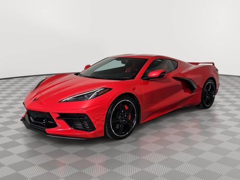 Used 2021 Chevrolet Corvette Stingray Premium Cpe w/ Z51 Performance Package RWD image 4