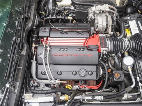 Used 1996 Chevrolet Corvette Convertible RWD image 30