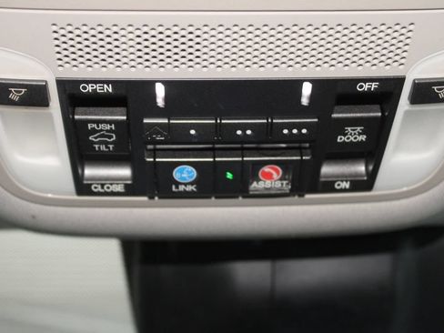 Used 2020 Acura MDX SH-AWD w/ Technology Package image 26