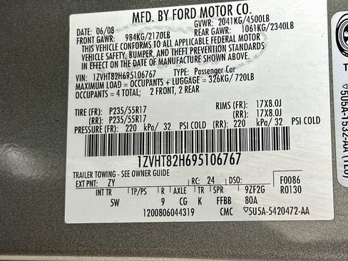Used 2009 Ford Mustang GT Premium RWD image 33