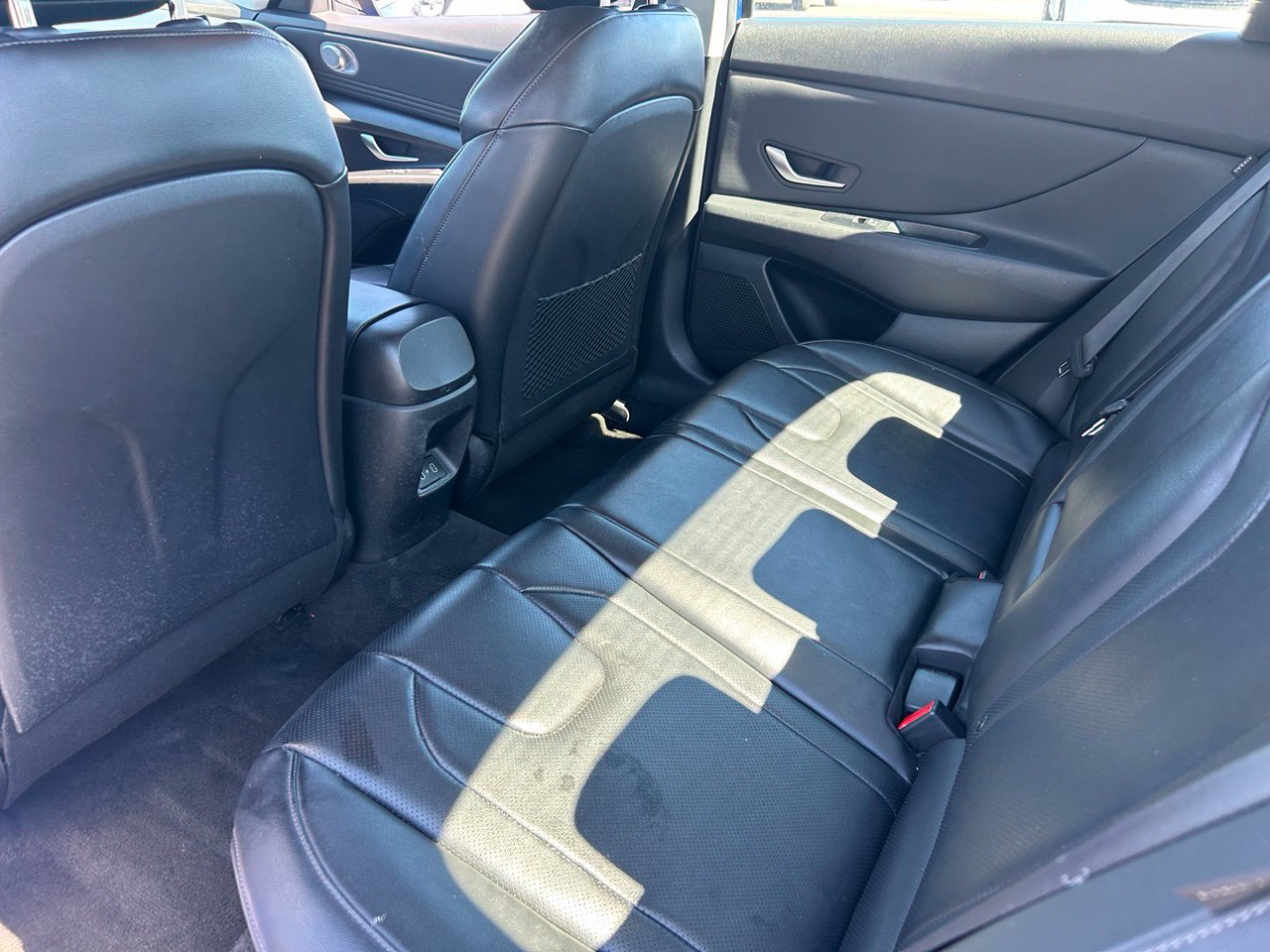 Used 2024 Hyundai Elantra Limited FWD image 23