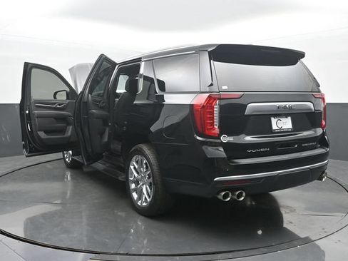 Used 2022 GMC Yukon Denali w/ Denali Ultimate Package AWD/4WD image 56