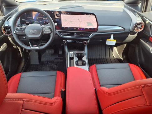 New 2026 Chevrolet Equinox EV RS image 8