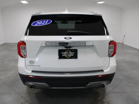 Used 2021 Ford Explorer Limited w/ Equipment Group 301A RWD image 8