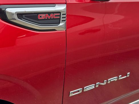 Certified 2025 GMC Yukon XL Denali w/ Sun & Power Step Package AWD/4WD image 5
