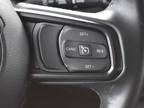 Used 2018 Jeep Wrangler Unlimited Sport S image 8