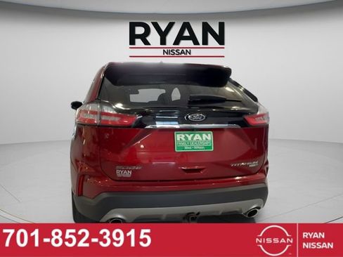Used 2019 Ford Edge Titanium w/ Equipment Group 301A AWD/4WD image 4