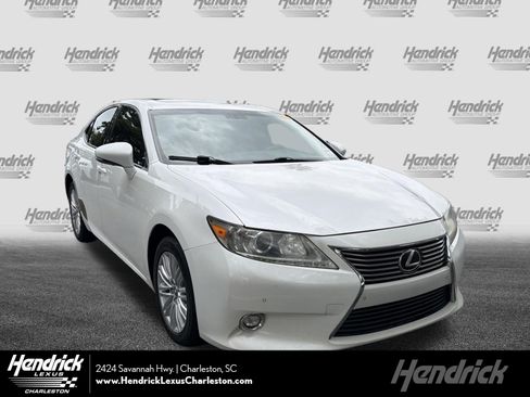 Used 2015 Lexus ES 350 w/ Luxury Package FWD image 1