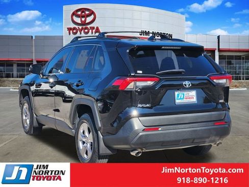 Used 2023 Toyota RAV4 XLE image 8