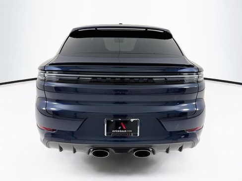 Certified 2026 Porsche Cayenne GTS AWD/4WD image 10