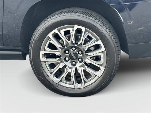 Used 2024 GMC Yukon XL Denali Ultimate image 29