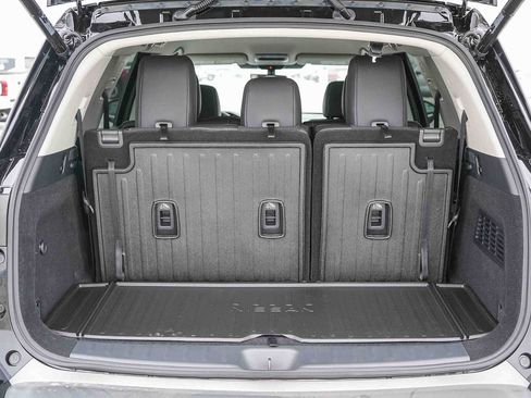 New 2026 Nissan Pathfinder SL w/ Cargo Package FWD image 12