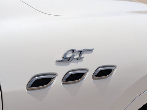 Used 2022 Maserati Levante GT image 15