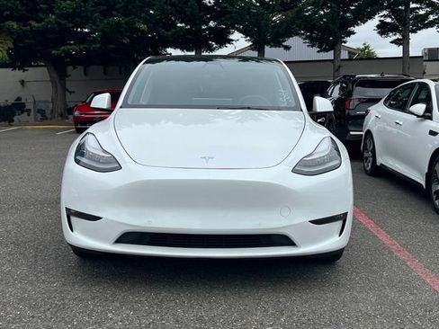Used 2021 Tesla Model Y Long Range AWD/4WD image 4