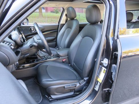 Used 2019 MINI Cooper Clubman image 9