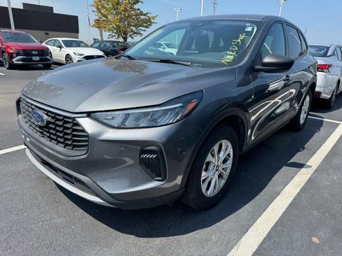 Used 2025 Ford Escape Active AWD/4WD image 3