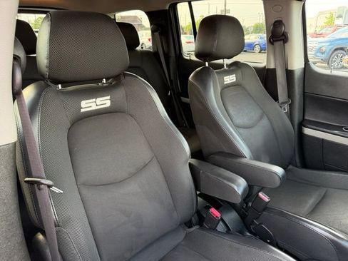 Used 2010 Chevrolet HHR SS FWD image 19