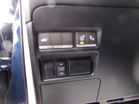Used 2015 INFINITI QX80 4WD w/ Deluxe Technology Package image 51