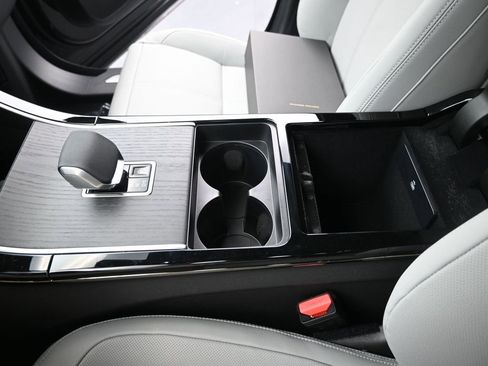 New 2026 Land Rover Range Rover Velar S image 26