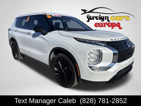 Used 2023 Mitsubishi Outlander SE Black Edition image 1