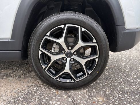 Used 2025 Jeep Compass Limited AWD/4WD image 26