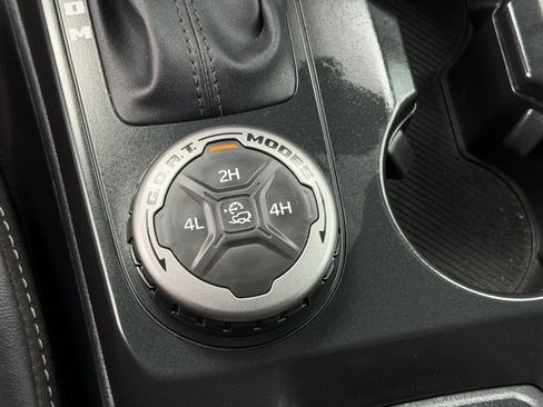 Certified 2025 Ford Bronco Outer Banks image 19