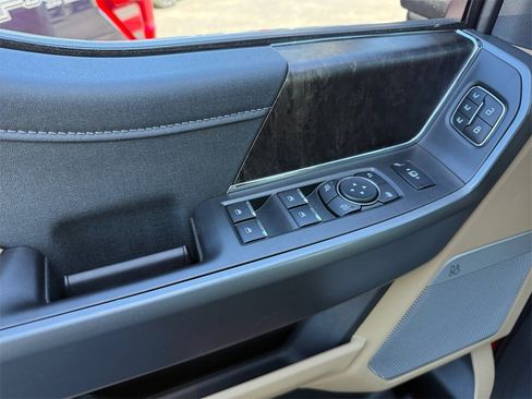 New 2026 Ford F250 Lariat w/ Chrome Package image 21