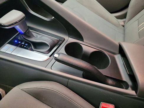 Used 2024 Hyundai Elantra SEL image 26