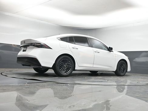 New 2026 Nissan Sentra SV image 24