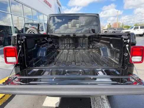 New 2026 Jeep Gladiator Sport image 11