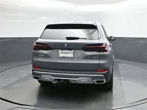New 2026 BMW X5 xDrive50e w/ Climate Comfort Package image 8