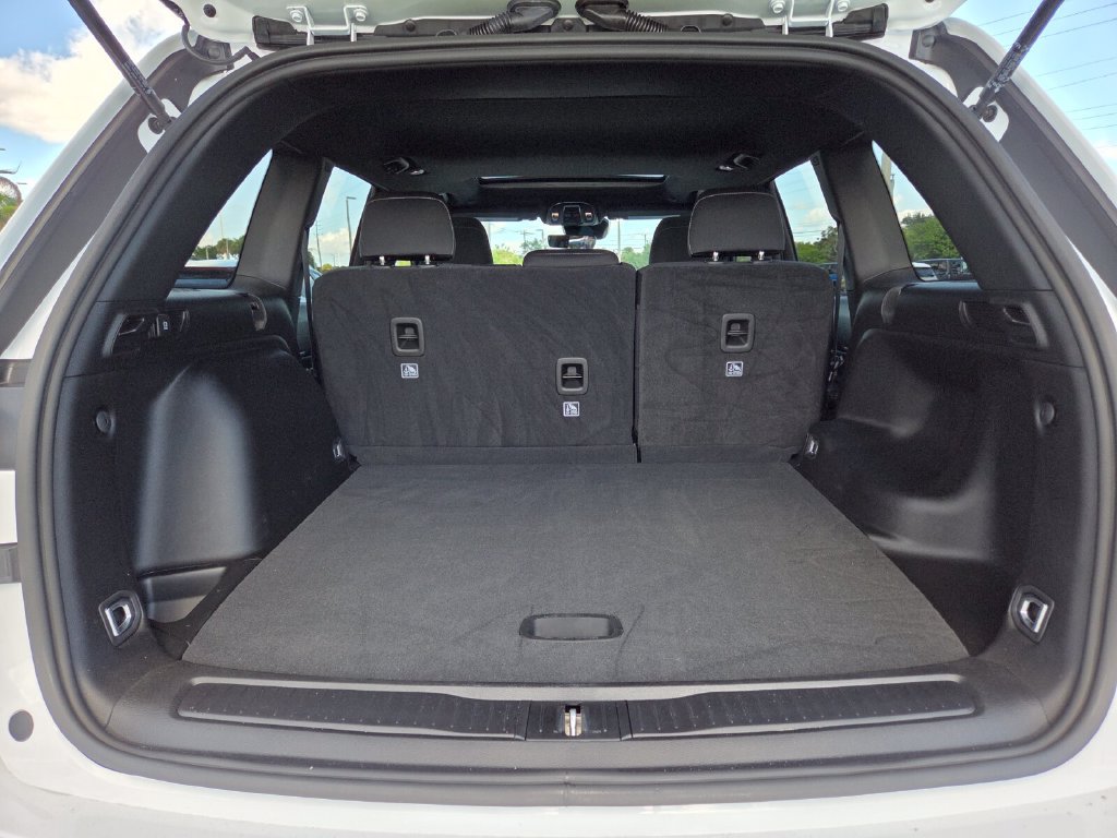 Used 2025 Jeep Grand Cherokee Laredo RWD image 20