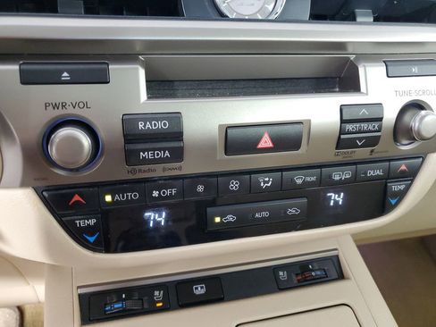 Used 2014 Lexus ES 300h image 19