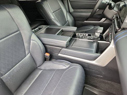 Used 2024 Toyota Sequoia Platinum AWD/4WD image 16