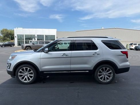 Used 2017 Ford Explorer Limited AWD/4WD image 5