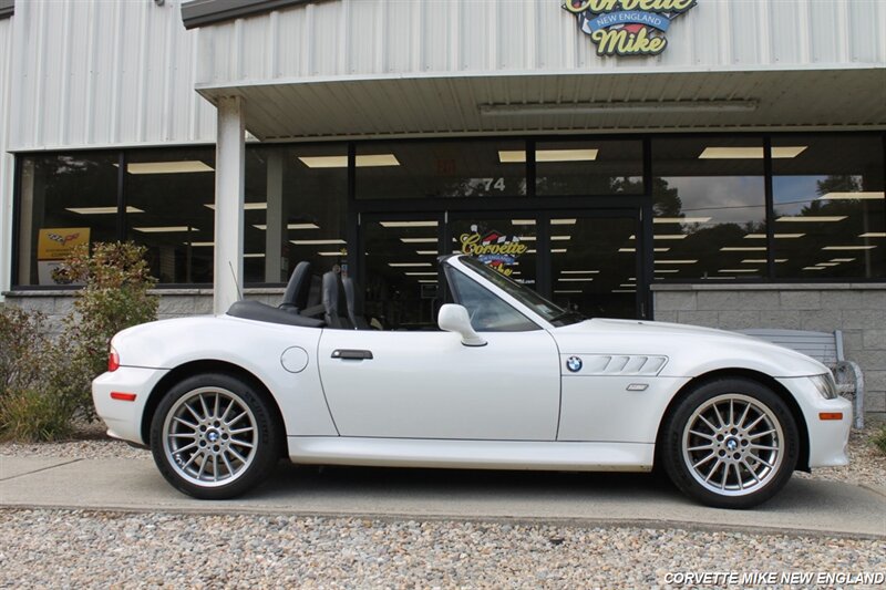 Used 2001 BMW Z3 3.0i RWD image 18