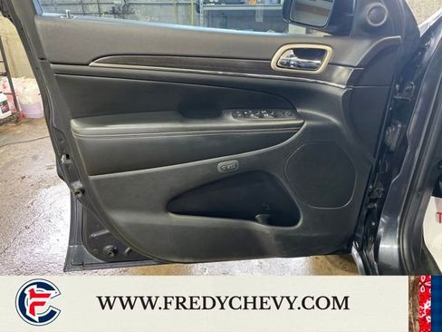 Used 2014 Jeep Grand Cherokee Limited image 10