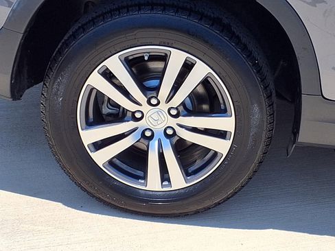 Used 2018 Honda Pilot EX image 5