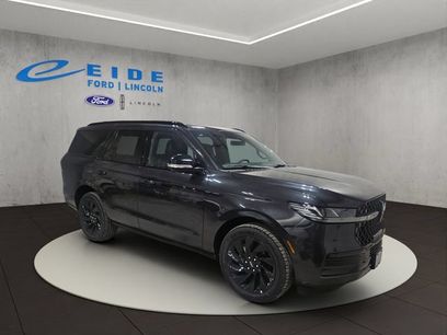 New 2027 Lincoln Navigator Reserve w/ Jet Appearance Package