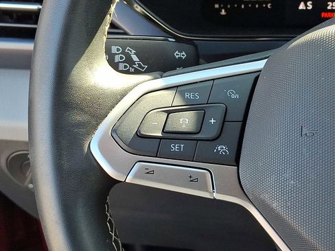 Used 2022 Volkswagen Taos SE image 22