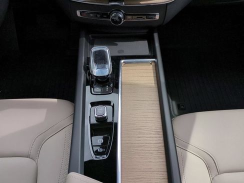 New 2026 Volvo XC60 B5 Core AWD/4WD image 15