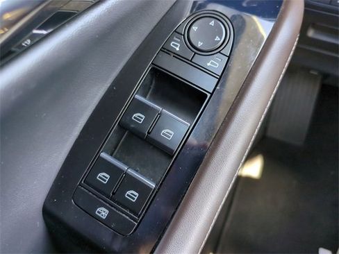 Used 2022 MAZDA CX-30 AWD 2.5 S w/ Premium Package image 24